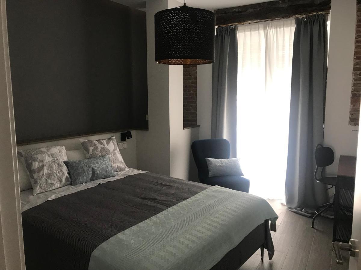 Apartamentos Duke Valladolid Bagian luar foto